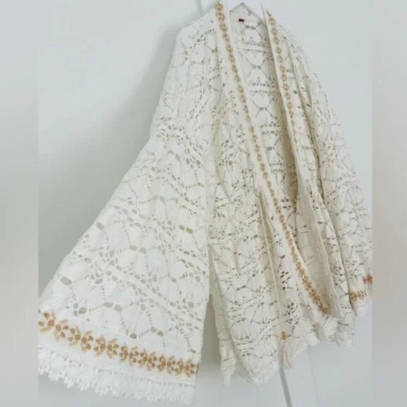 Free People Bell Sleeve Lace Dust Ivory (One size) - Picture 4 of 10